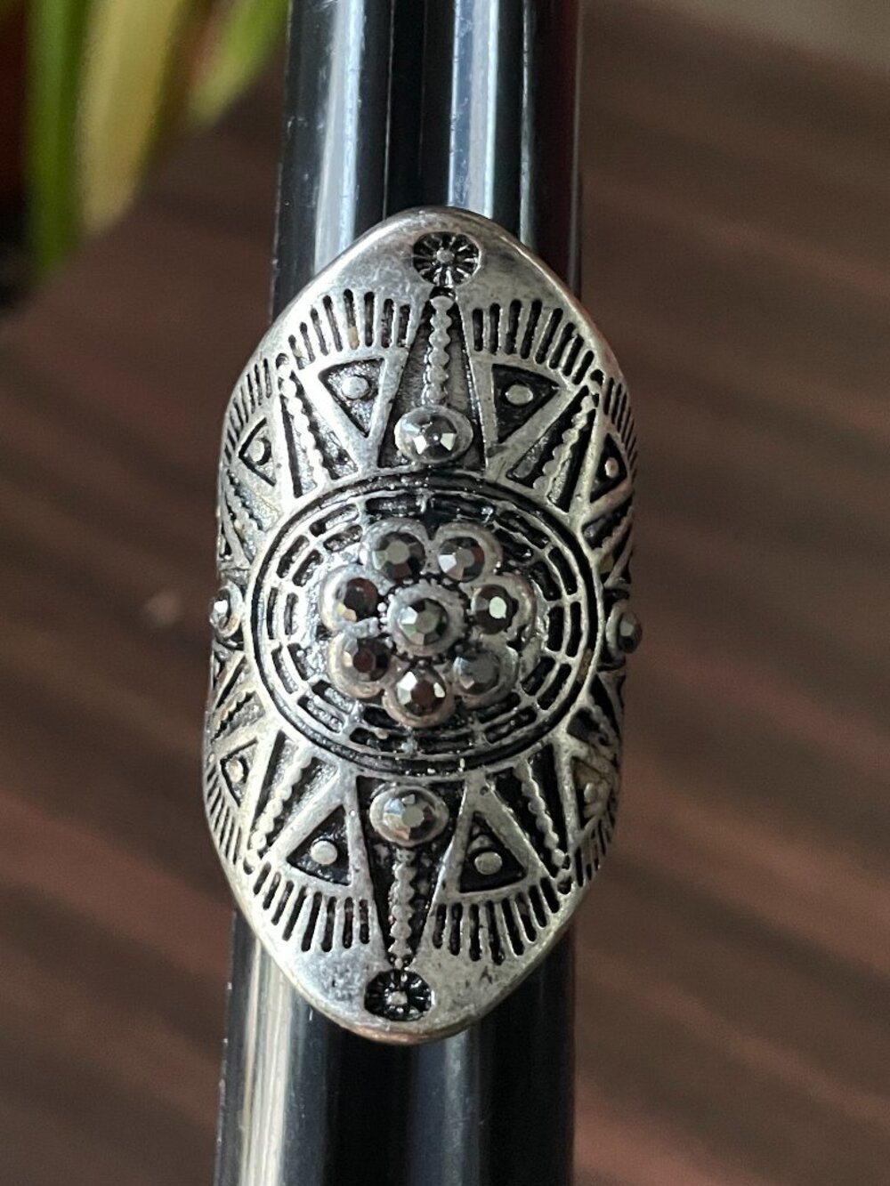 Boho Silver-Tone Aztec Tribal Etched Saddle Ring Size 8